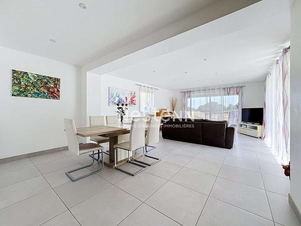 A VENDRE - Muret  - Brioudes - Maison T6 d'environ 147m²  avec grand terrain