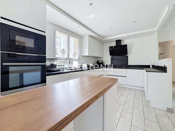A VENDRE - Muret  - Brioudes - Maison T6 d'environ 147m²  avec grand terrain