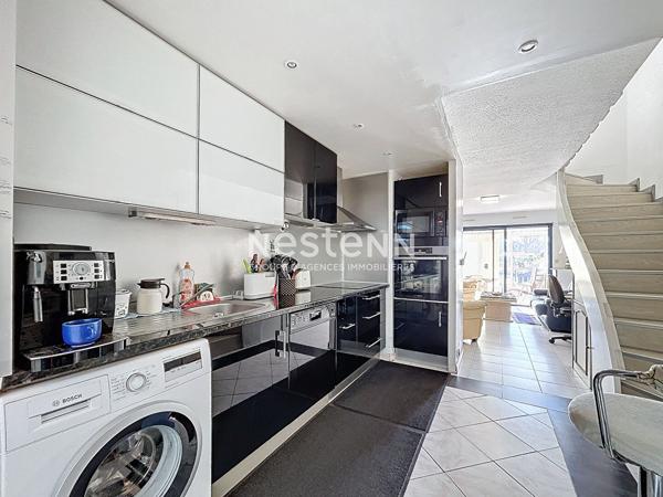 Marina lumineuse en duplex avec garage et parking sans copropriété