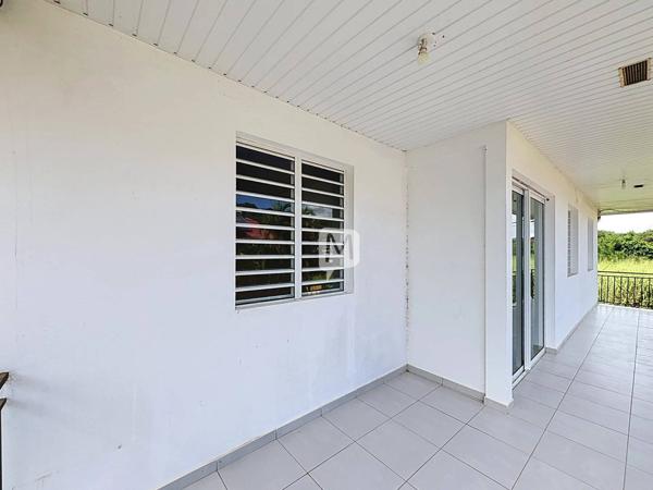 Dpt (Guyane) , à louer CAYENNE appartement T4 de 92 m² au 1er étage.