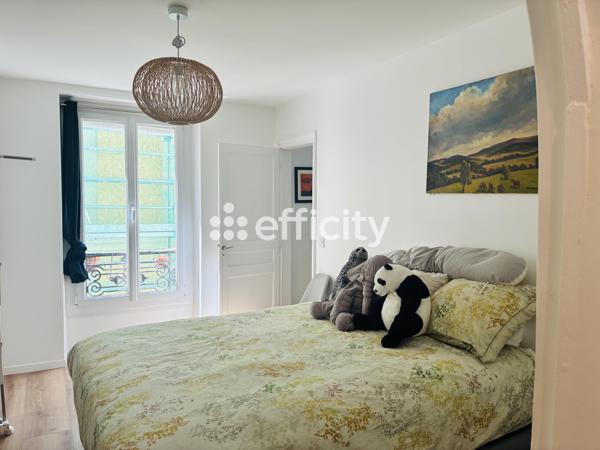Appartement
         3 pièces
        - 55 m² 530 000 € *