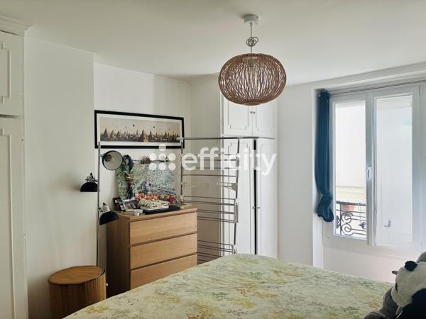 Appartement
         3 pièces
        - 55 m² 530 000 € *