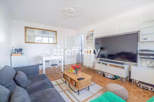 Appartement
         4 pièces
        - 72 m² 414 000 € *