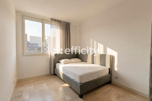 Appartement
         4 pièces
        - 72 m² 414 000 € *