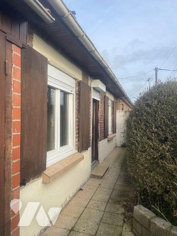 A VENDRE A STEENVOORDE DANS LE NORD (59) - MAISON SEMI-PLAIN-PIED - UNE MITOYENNETE AVEC JARDIN...