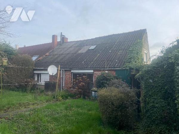 A VENDRE A STEENVOORDE DANS LE NORD (59) - MAISON SEMI-PLAIN-PIED - UNE MITOYENNETE AVEC JARDIN...
