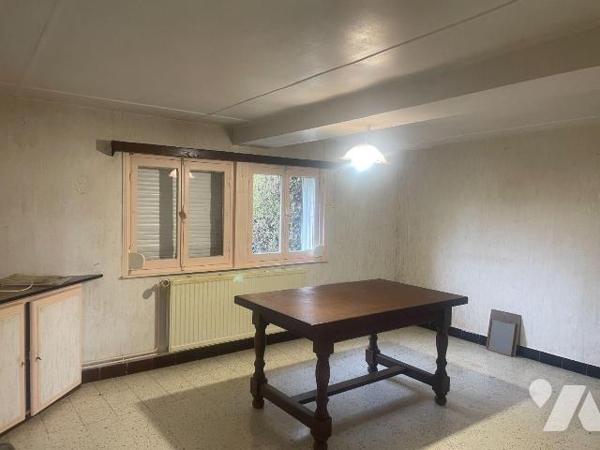 A VENDRE A STEENVOORDE DANS LE NORD (59) - MAISON SEMI-PLAIN-PIED - UNE MITOYENNETE AVEC JARDIN...