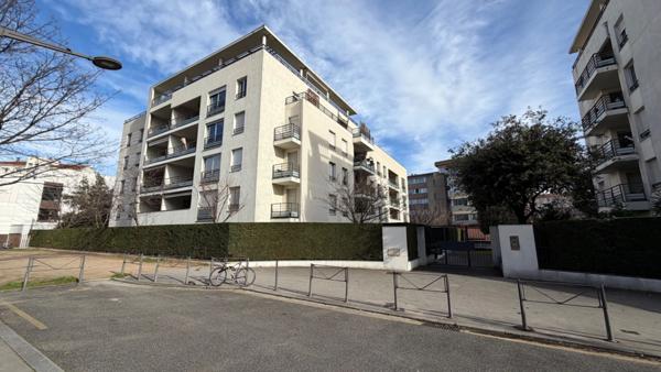 Appartement à vendre 5 pièces de 114m² LYON 3EME ARRONDISSEMENT (69) 📍 Dpt Rhône (69) – Lyon 3ème – Rue de Montbrillant