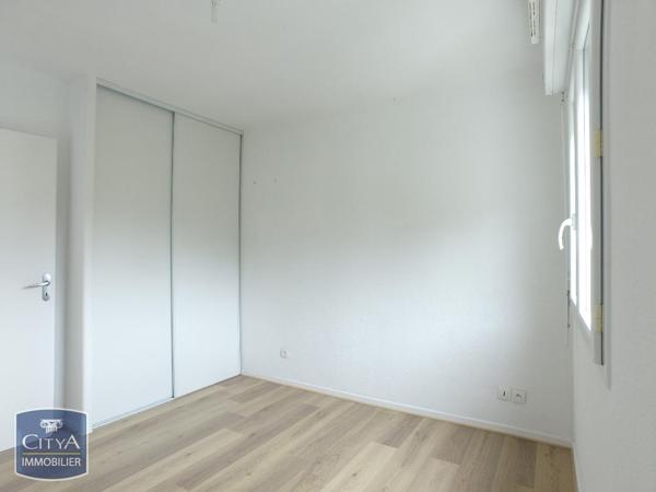 Appartement à louer 2 pièces 39.95m² Issoire (63500)