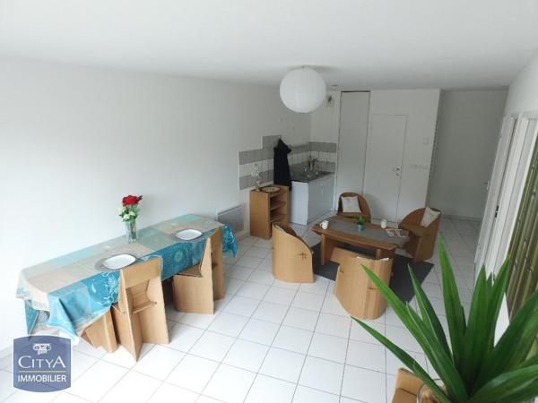 Appartement à louer 2 pièces 39.95m² Issoire (63500)