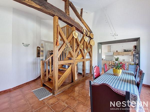 A Vendre Maison en pierre rénovée de 185 m² avec piscine et double garage au coeur de la campagne Condomoise