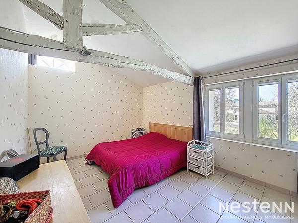 A Vendre Maison en pierre rénovée de 185 m² avec piscine et double garage au coeur de la campagne Condomoise