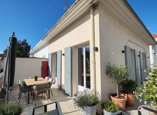 Arles (13200) Lumineuse Maison type loft