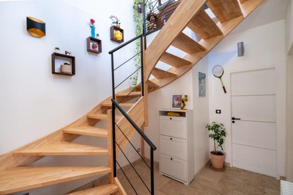 Arles (13200) Lumineuse Maison type loft