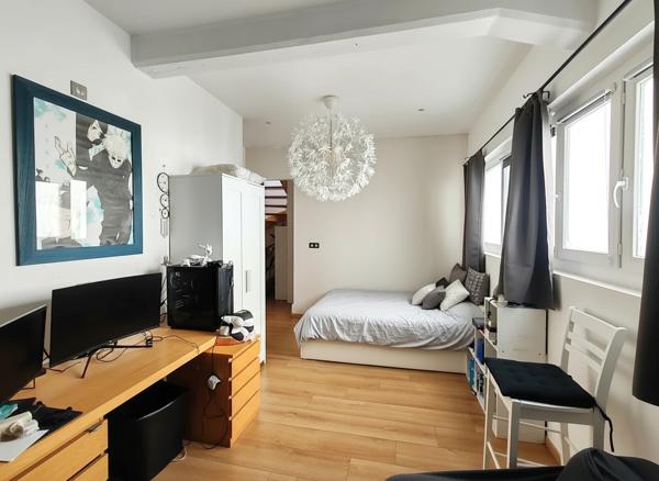 Arles (13200) Lumineuse Maison type loft