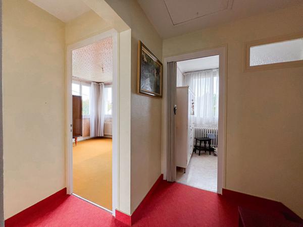 A vendre - Maison familiale de 123 m², 3 chambres, avec jardin sur belle parcelle de 600 m² avec garage et hangar de 115 m²