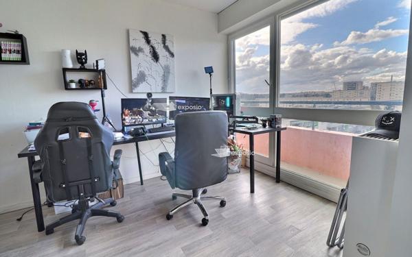 Appartement à vendre    3 pièces • 60 m2 Le Mée-sur-Seine