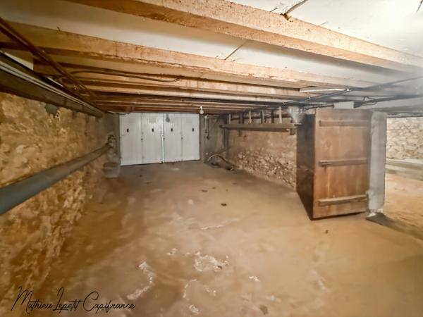 🏡 À vendre – Grande maison familiale 6 pièces de 150 M² avec dépendance à PERIGUEUX.