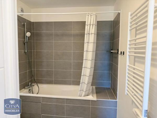 Appartement à louer 2 pièces 50m² La Courneuve (93120)