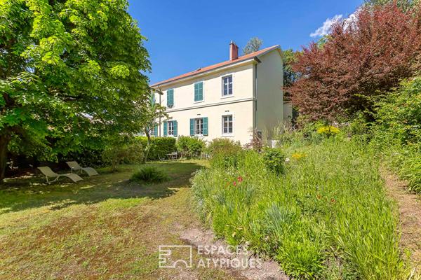 Appartement bourgeois en plein coeur de saint just avec jardin privatif