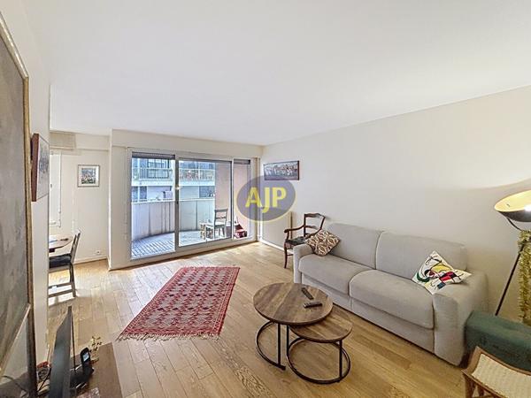 Appartement à vendre Paris 15eme - 3 pièces, 69m² avec 2 chambre(s) à 630 000€ - AJP Immobilier Paris 15 - Agence Pernet