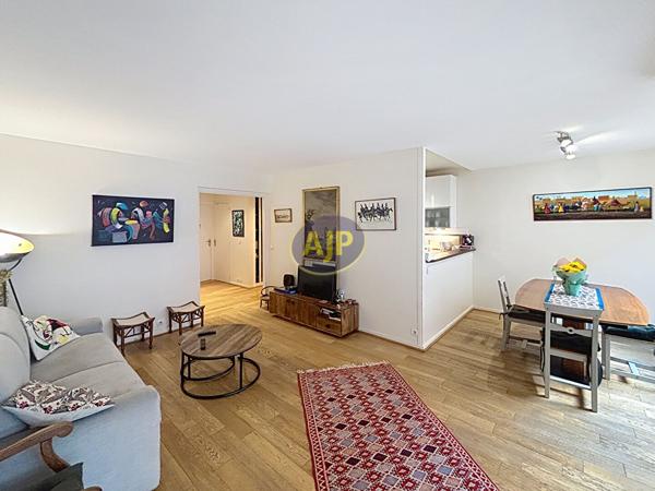 Appartement à vendre Paris 15eme - 3 pièces, 69m² avec 2 chambre(s) à 630 000€ - AJP Immobilier Paris 15 - Agence Pernet