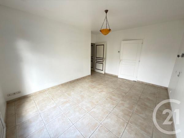 Maison à vendre  5 pièces - 145,67 m2 CHANGE - 72