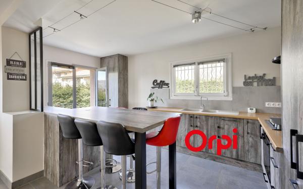 Maison à louer    6 pièces • 163 m2 Vaugneray