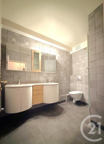 Appartement F3 à vendre  3 pièces - 105,30 m2 PARIS - 75016