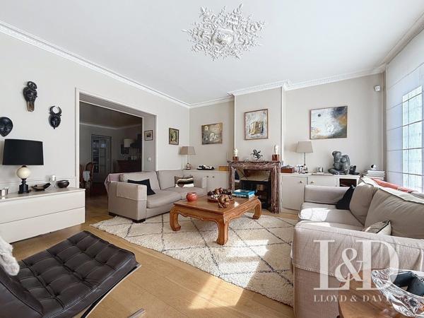 Garches - Maison de ville lumineuse – Emplacement idéal, tout à pied !