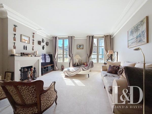 Garches - Maison de ville lumineuse – Emplacement idéal, tout à pied !