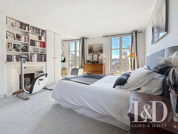 Garches - Maison de ville lumineuse – Emplacement idéal, tout à pied !