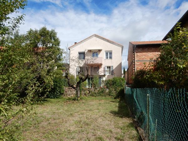 Maison EN Pierre Avec 2 Appartements - Garage - Grand Terrain