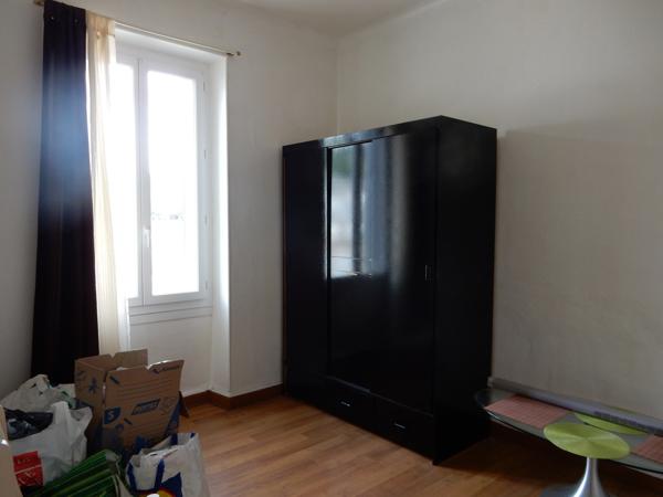 Maison EN Pierre Avec 2 Appartements - Garage - Grand Terrain