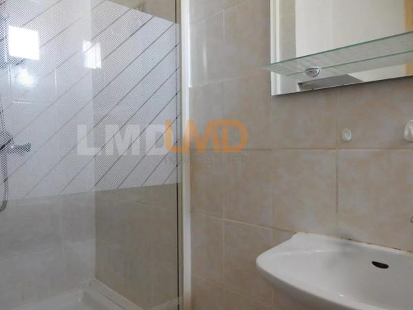 Maison EN Pierre Avec 2 Appartements - Garage - Grand Terrain