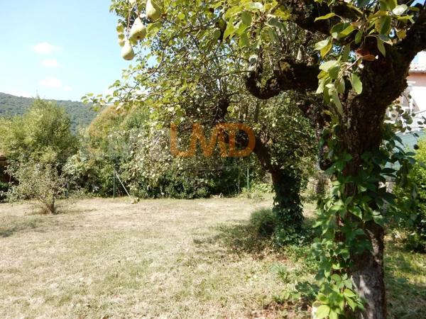 Maison EN Pierre Avec 2 Appartements - Garage - Grand Terrain