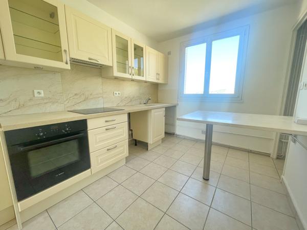 Appartement 4 pièce(s) 2 chambre(s) 67 m²