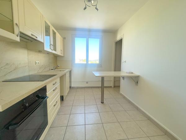 Appartement 4 pièce(s) 2 chambre(s) 67 m²