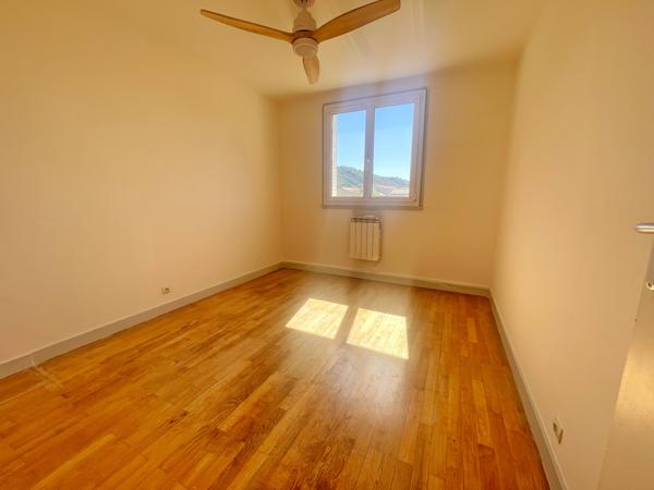 Appartement 4 pièce(s) 2 chambre(s) 67 m²