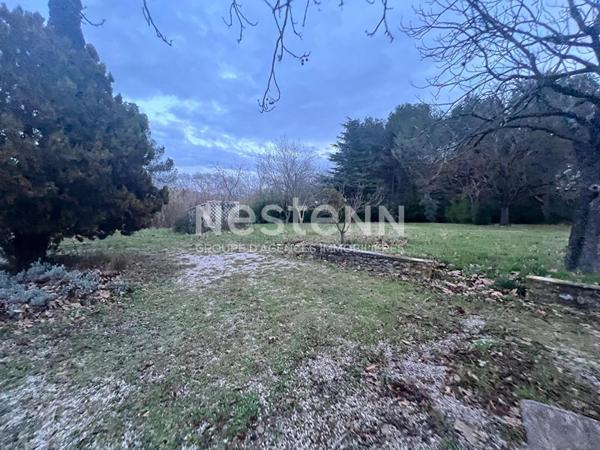 VELAUX ? Propriété d'exception du XIX? siècle ? 330 m² ? Terrain 3 700 m² - location - Bastide provençale