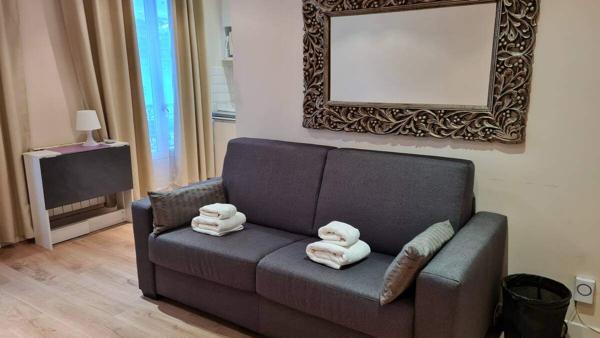 Secteur Vavin - Charmant studio en étage élevé, meublé