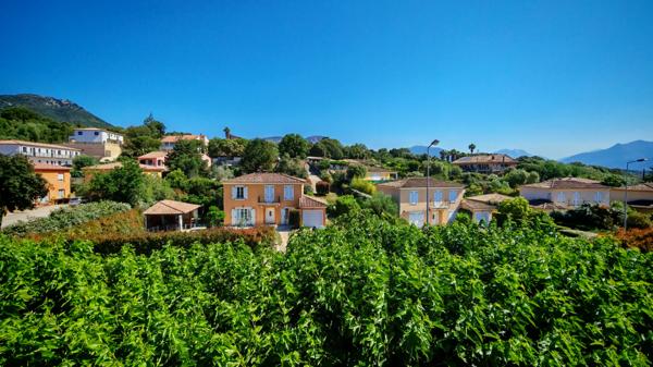 Maison 5 pièces 169.99 m2