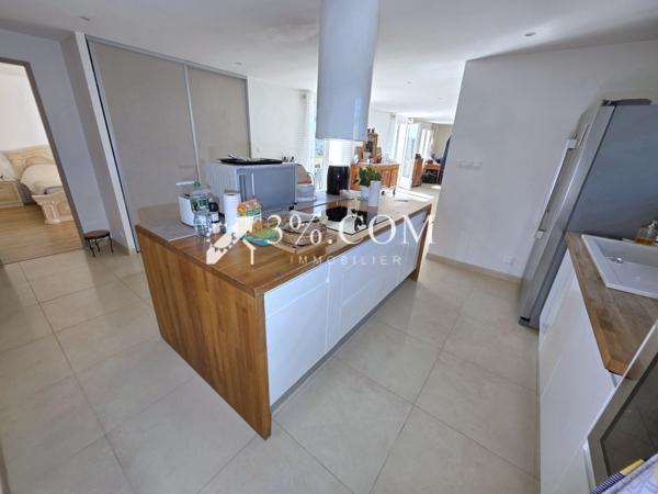 Villa 4 pièce(s) 3 chambre(s) 108 m²