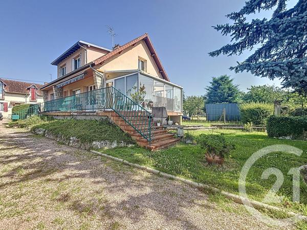 Maison à vendre  7 pièces - 137,60 m2 VARENNES SUR ALLIER - 03