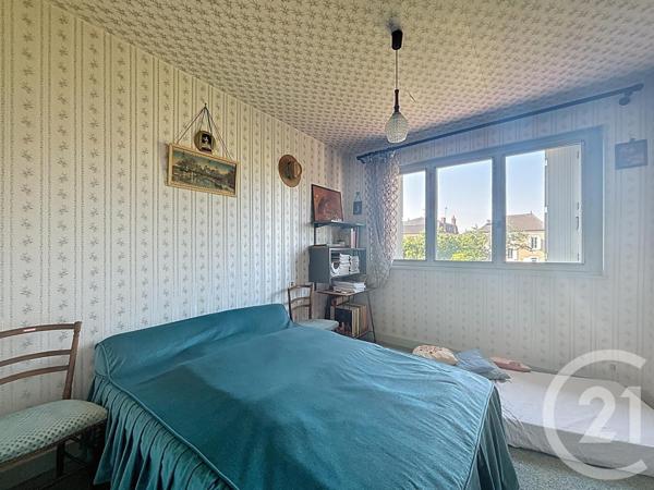 Maison à vendre  7 pièces - 137,60 m2 VARENNES SUR ALLIER - 03