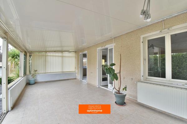 Maison 7 pièces avec piscine au calme en centre ville