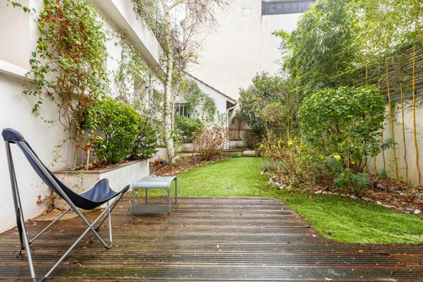 Très belle maison familiale avec 6 chambres, terrasse et jardin.