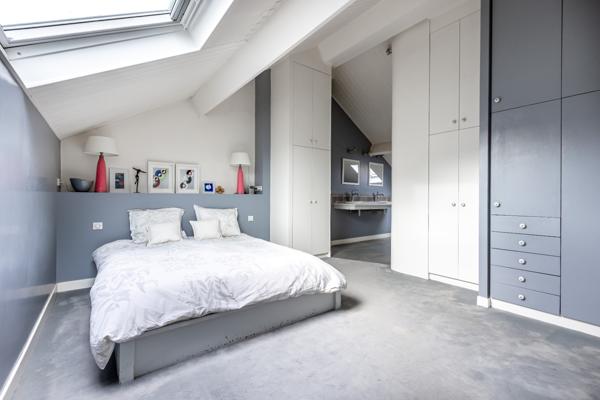 Très belle maison familiale avec 6 chambres, terrasse et jardin.