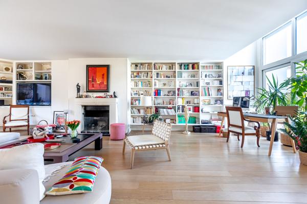 Très belle maison familiale avec 6 chambres, terrasse et jardin.
