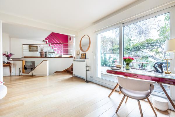 Très belle maison familiale avec 6 chambres, terrasse et jardin.